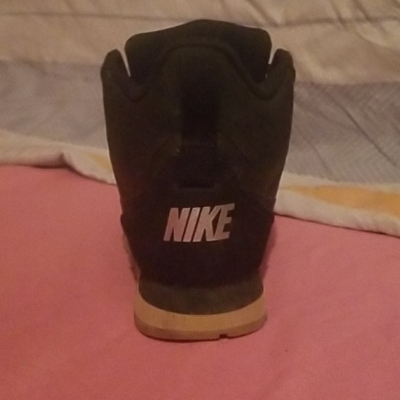 Nike shoes - Picture 6 of 7